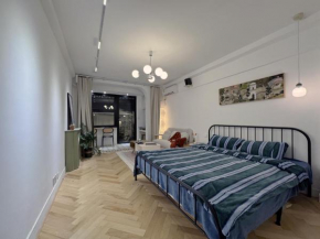 Apartment Near Nanjing Road/ Jing'an Temple/ Renmin Plaza